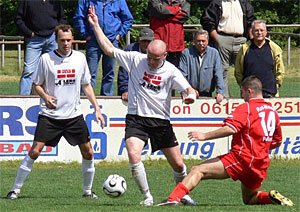 Uwe Allmann und Manuel Lücke im Zweikampf